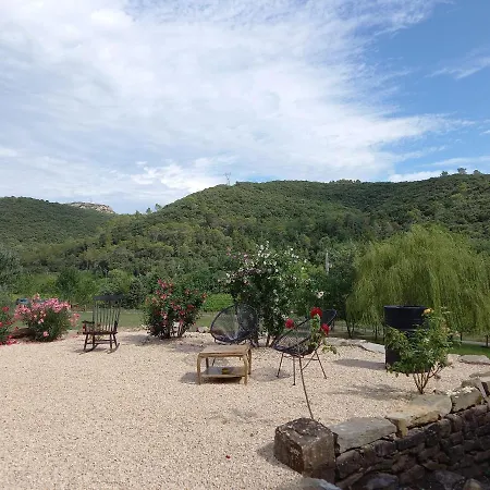 Couette-café De Barbusse 4*