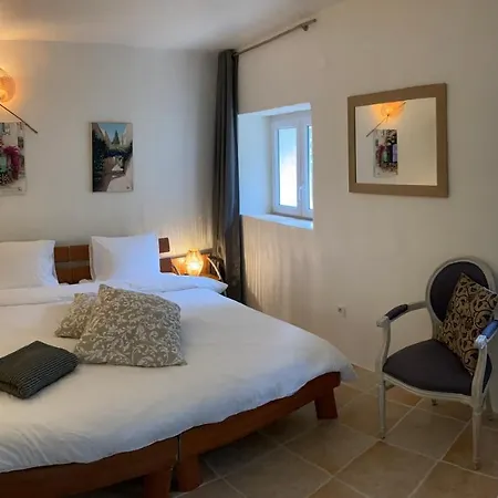 De Barbusse 4* Tornac